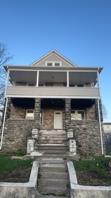 Foto principal - 64 Maplewood Ave