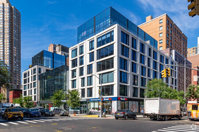 Building Photo - Bloom on Forty Fifth