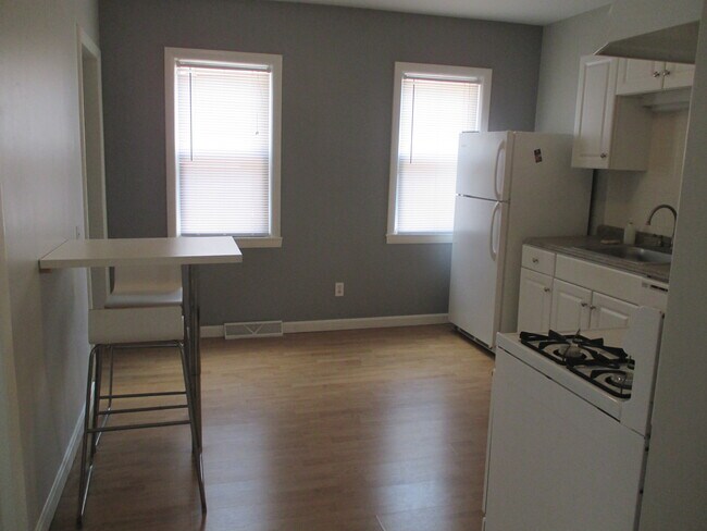 Foto del edificio - 141 Bath St