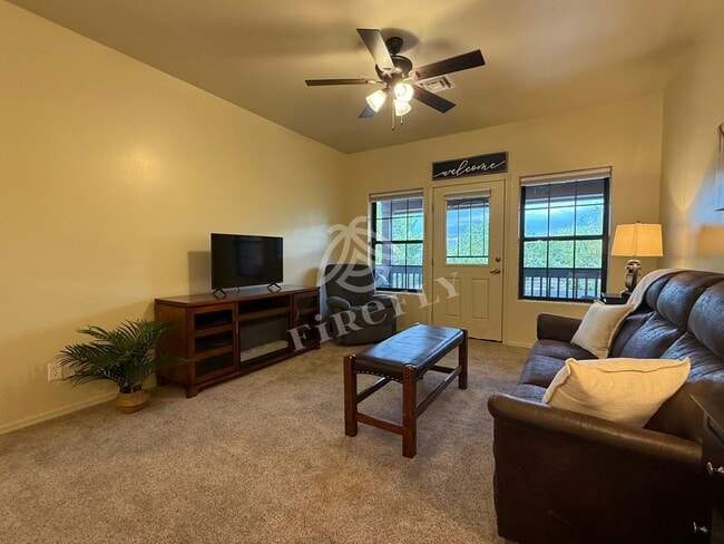 Building Photo - 2407 Quarter Horse Trl