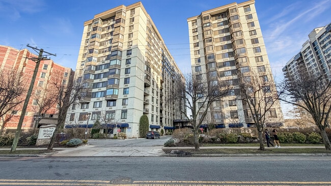 Building Photo - 326 Prospect Ave