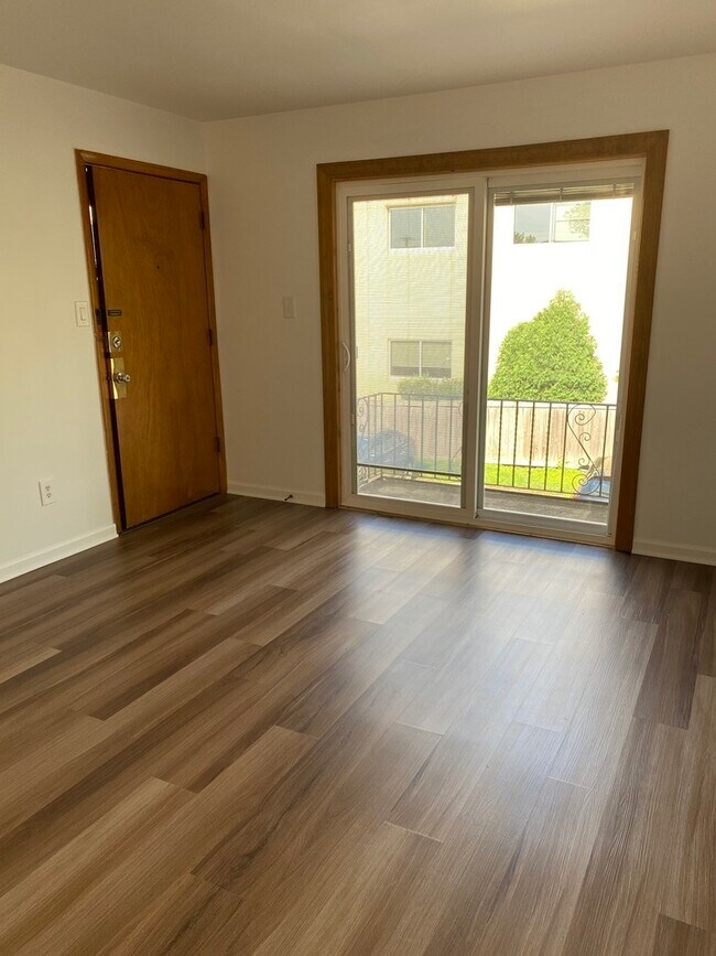 Foto del edificio - 116 S Cooper Rd