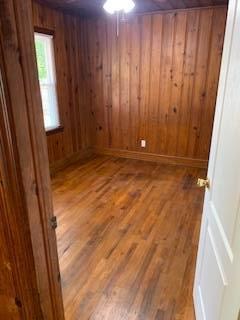 Building Photo - 3 bed/1 bath for rent