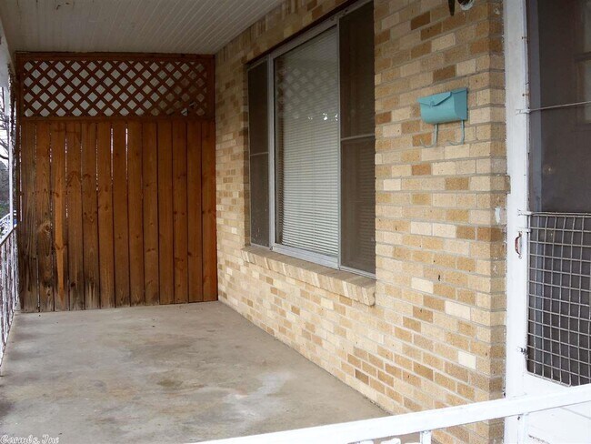 Building Photo - 3906 N Cypress St