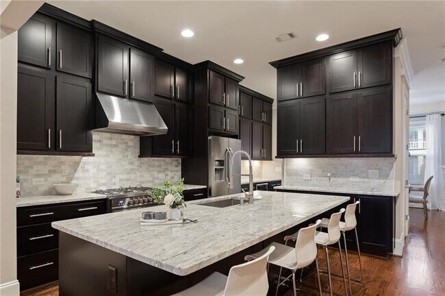 Building Photo - 340 Brownstones Cir NE