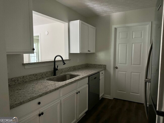 Building Photo - 120 Carroll Creek Ln