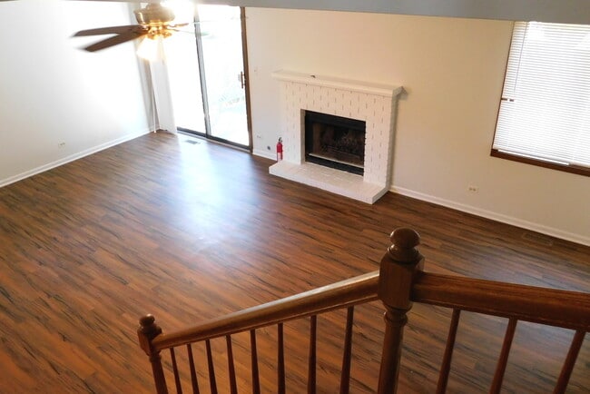 Building Photo - 1645 Hilton Head Dr