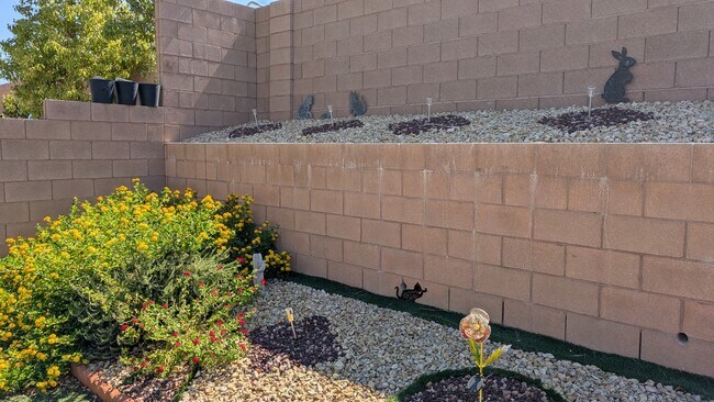 Foto del edificio - 653 Timberfalls Ln