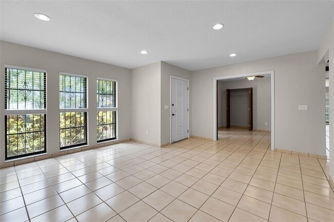 Building Photo - 8208 La Serena Dr