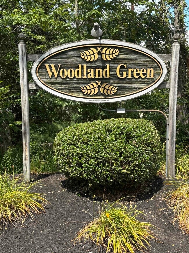 Building Photo - 12 Woodland Green