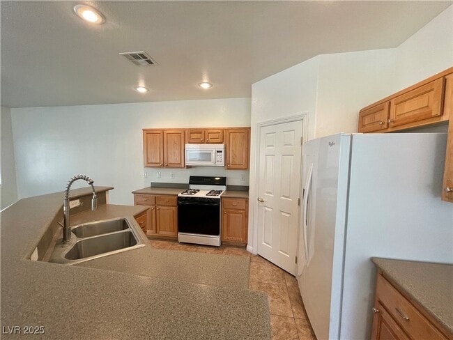 Building Photo - 1161 Amarillo Sky Pl