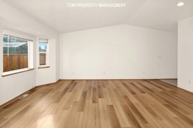 Foto del edificio - 4528 92nd St NE