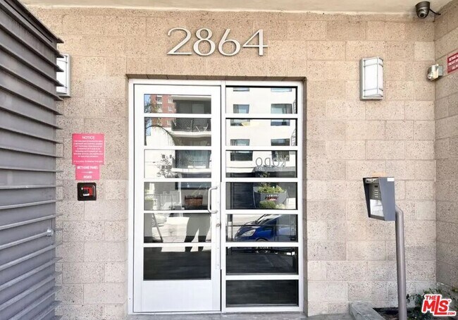 Foto del edificio - 2864 Sunset Pl