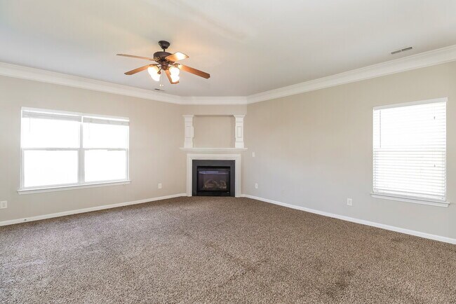 Building Photo - 4823 Sunburst Ln