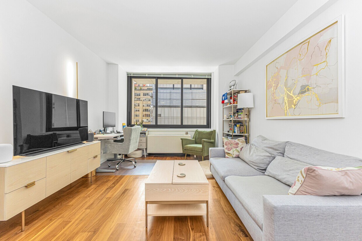 Foto principal - 515 E 72nd St