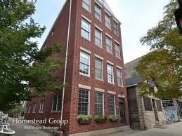Primary Photo - 1424 W Division St