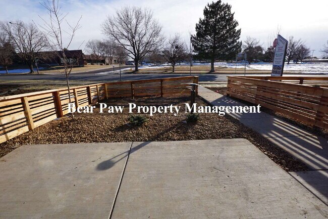 Foto del edificio - Newer Townhome in Lakewood!!