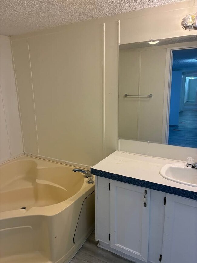 Foto del edificio - 1701 Orchard Farm Ln
