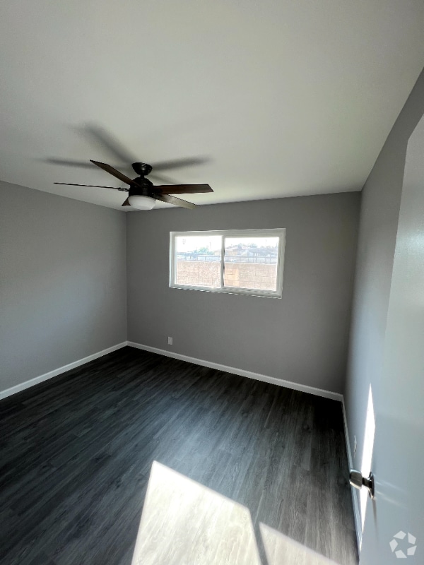 Building Photo - 2752 Conejo Dr