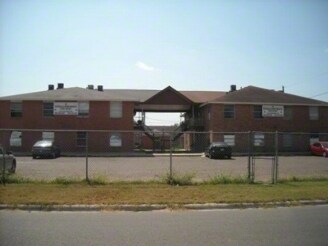 Primary Photo - Estrella Apartments