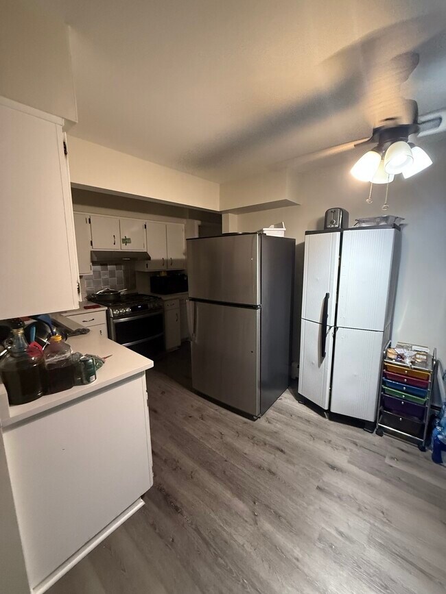 Foto del edificio - 10326 S Mayfield Ave