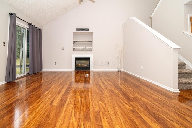 Building Photo - 1562 Sargas St