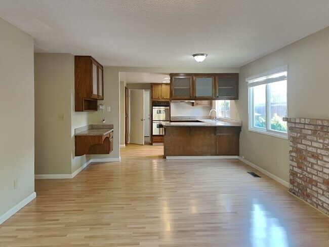 Foto del edificio - 2236 Lafayette Dr
