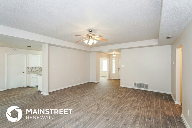 Building Photo - 1212 Beechwood Ln