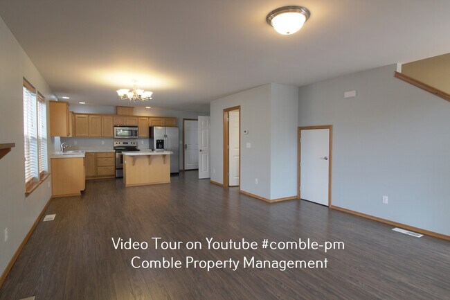 Foto del edificio - 26526 NE Ring St