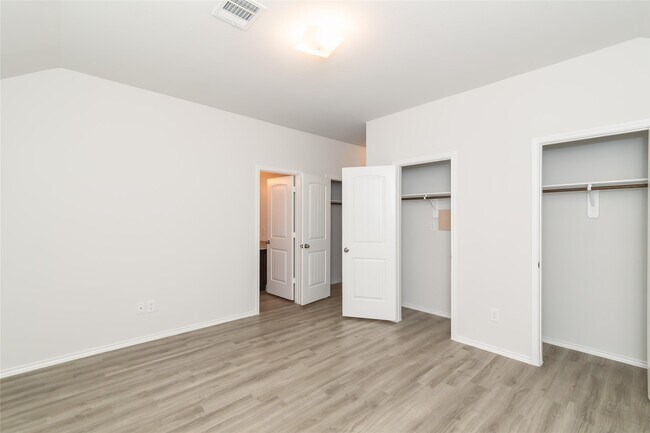 Building Photo - 24427 Bella Carolina Ct