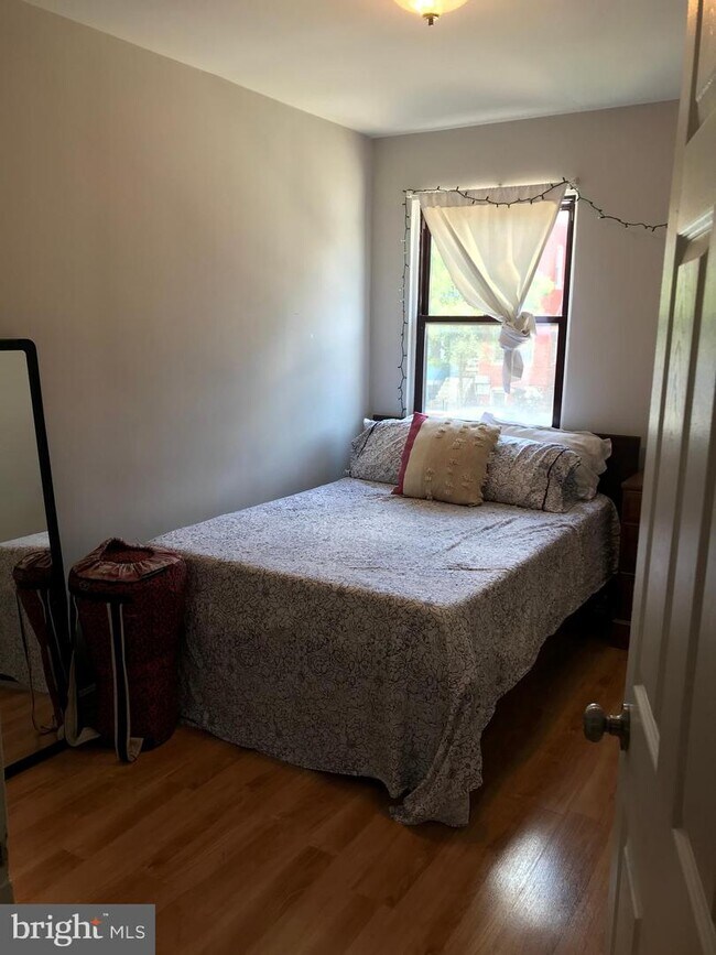 Foto del edificio - 1631 6th St NW