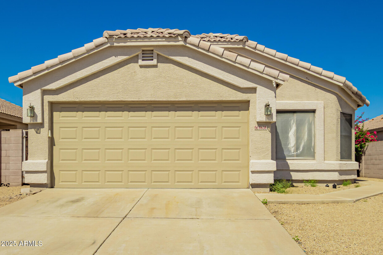 Primary Photo - 8638 W Mauro Ln