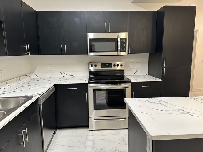Interior Photo - Hampton Astoria