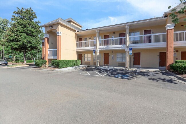 Foto del edificio - Vivo Living Forest Hills