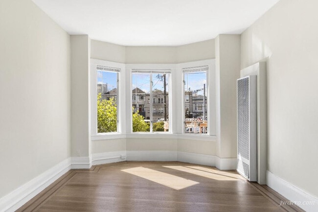 Building Photo - 4320 California St