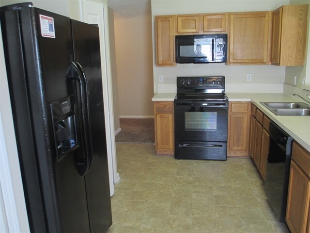 Foto del edificio - 8722 Star Leaf Rd N