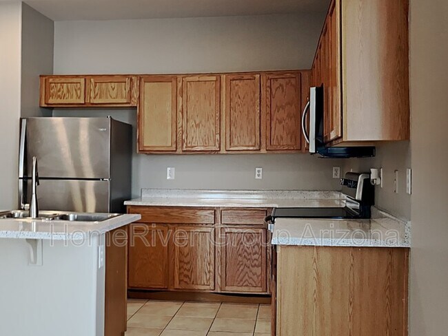Building Photo - 143 S 152nd Ave