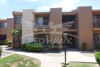 Building Photo - 1111 E University Dr