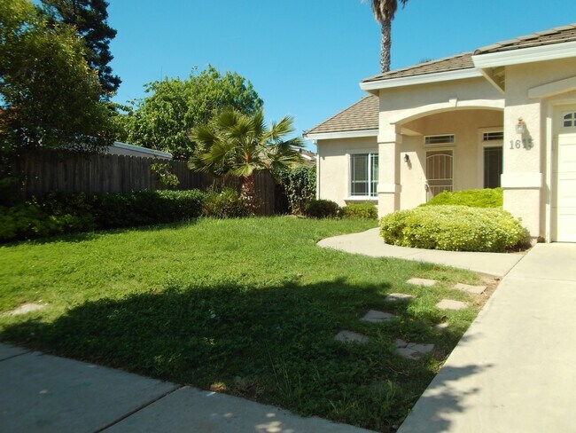 Foto del edificio - 1615 Bay Dr