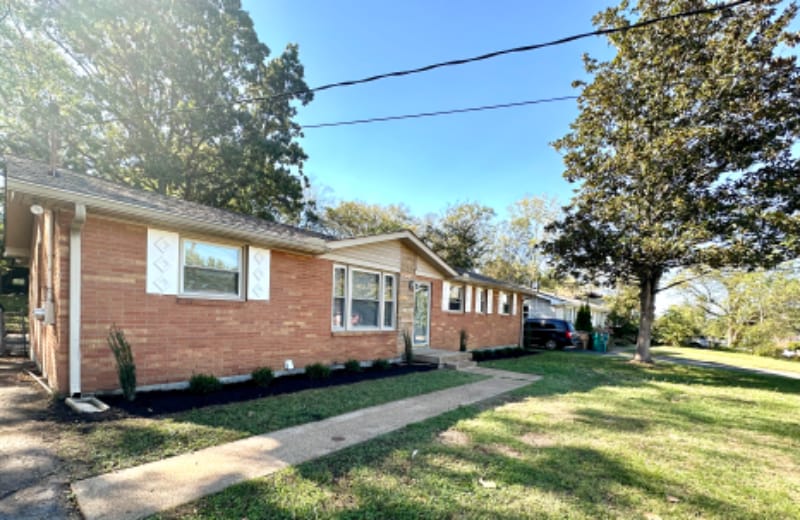 Photo - 517 May Dr (Nashville, TN)