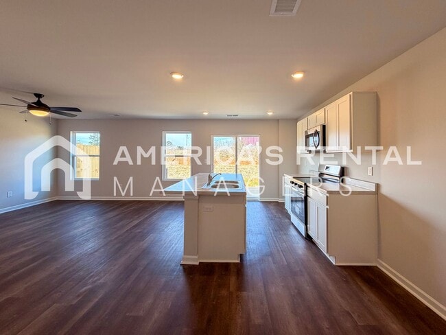 Foto del edificio - Modern Two Story Living in Lincoln, AL!