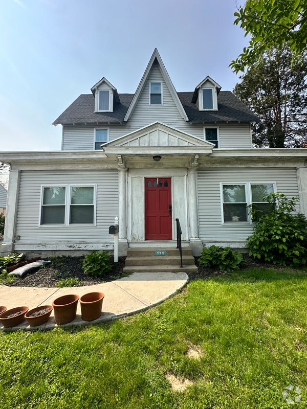 Building Photo - 219 W Chester Pike
