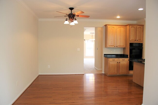 Building Photo - 1616 Benoli Ct