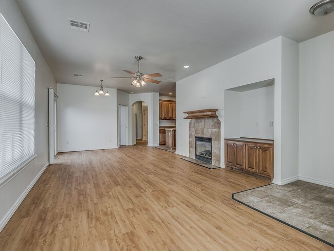 Photo - 11409 NW 121st Pl Apartment