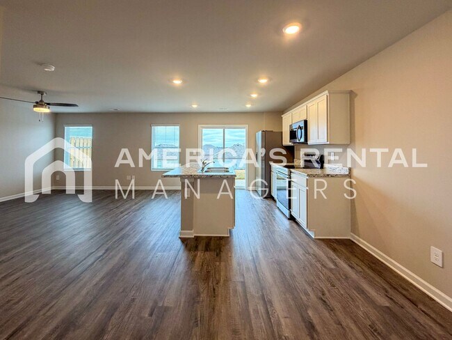 Building Photo - ONE AND A HALF MONTH FREE!! Spacious New Construction Townhome Available Now