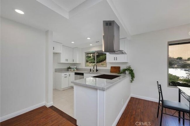 Building Photo - 2325 Fuschia Ln
