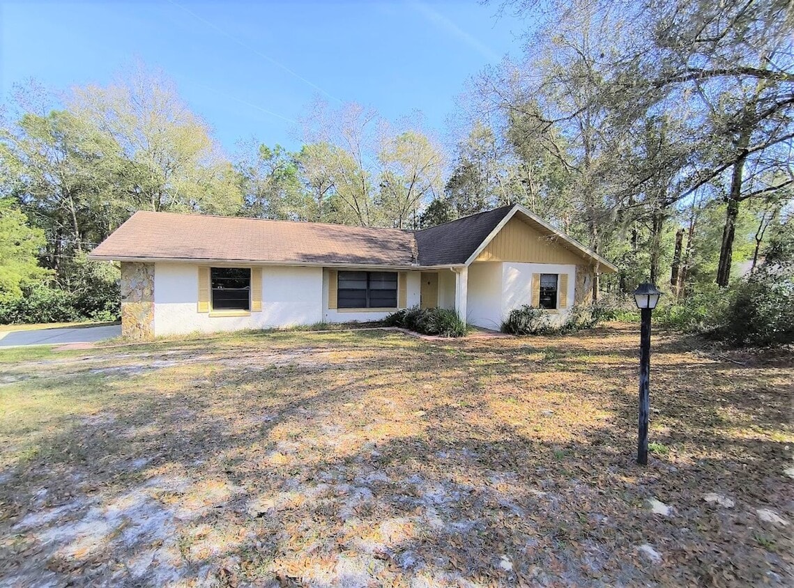 Foto principal - 2 Bedroom, 2 Bath , 2 Car Garage in Dunnel...