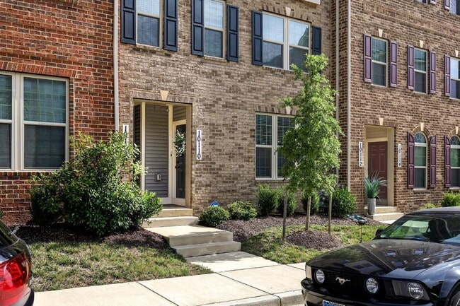 Building Photo - 10110 Dorsey Ln