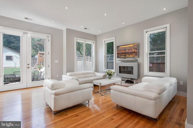 Foto del edificio - 3339 Military Rd NW