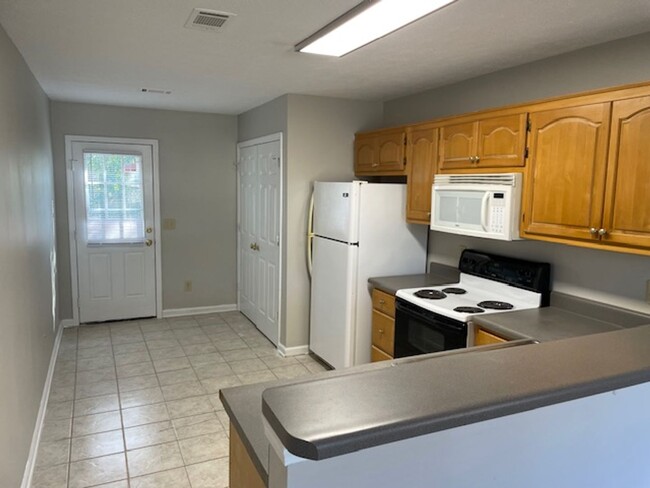 Building Photo - Newly Renovated Longview Court Available Now!